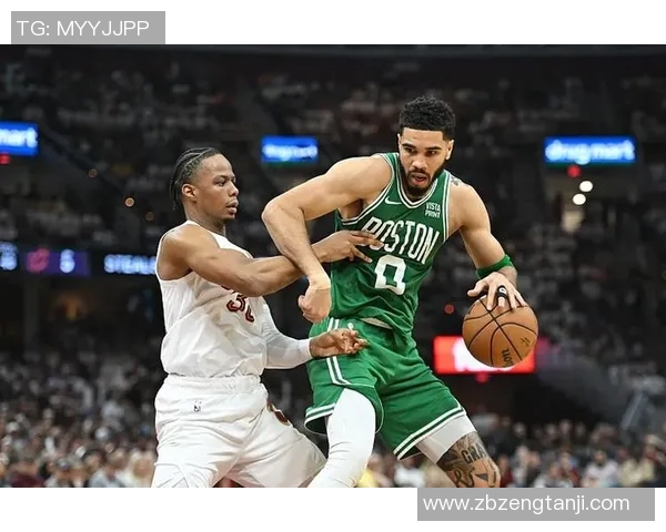 季后赛激战正酣 强者对决与逆袭传奇共舞的篮球盛宴