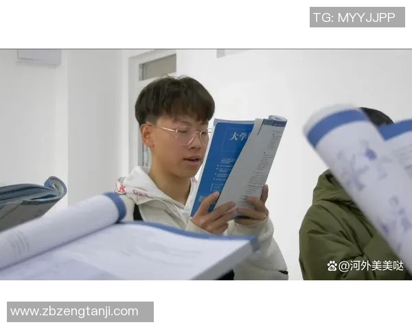 重庆足球队成长之路：从默默无闻到璀璨辉煌的奋斗历程